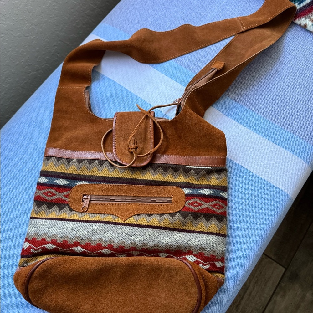 Suede Shoulder Bag with Zigzag Pattern - Picture 3 of 3